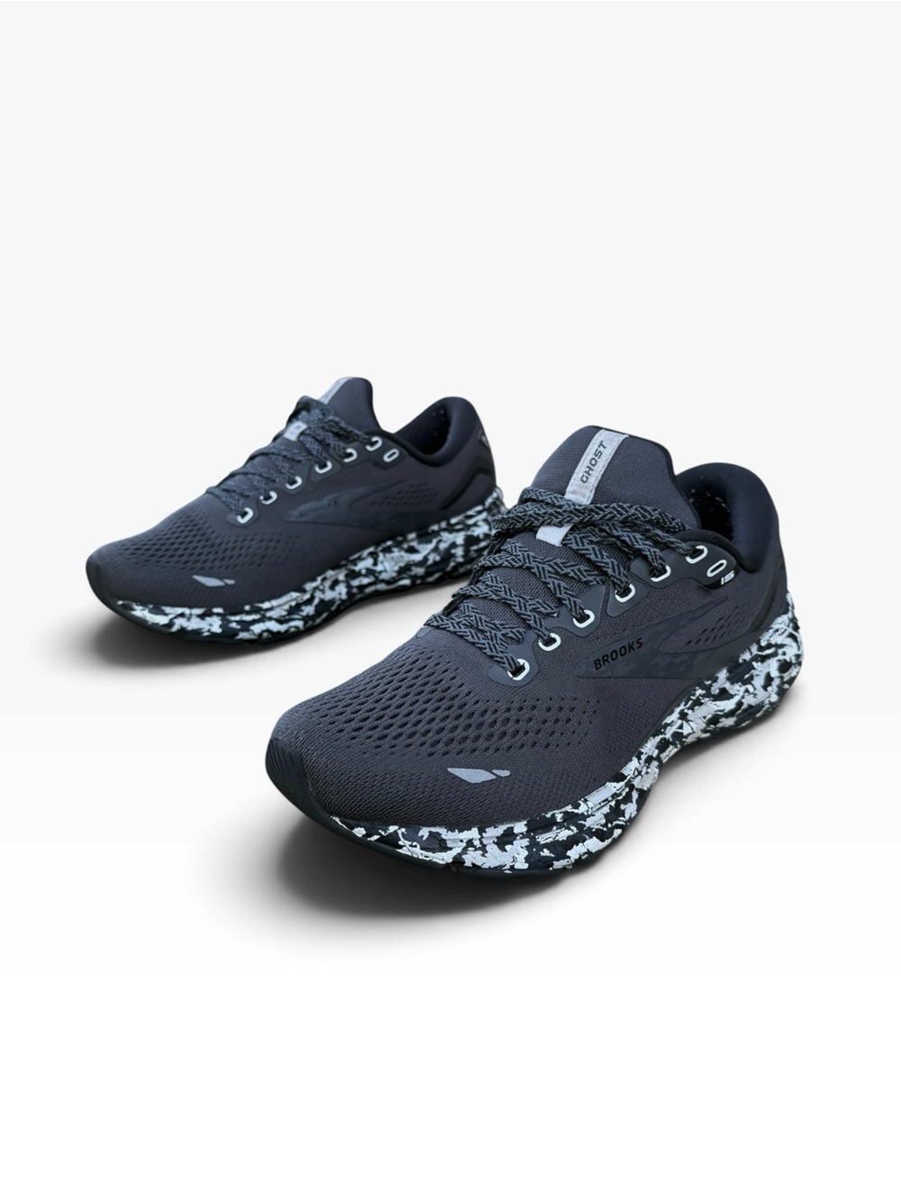 Brooks Ghost 15 Running Shoes Ebony Black Camo Sole Women’s size 8.5
